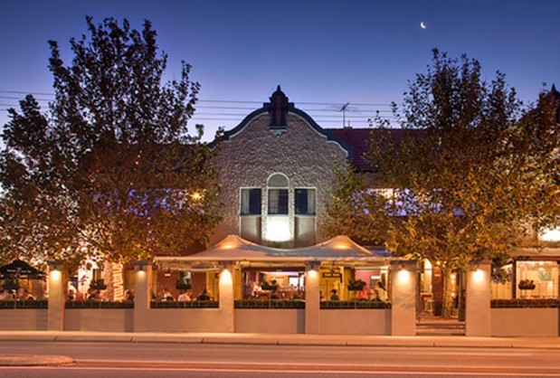The Inglewood Hotel Bar And Restaurant